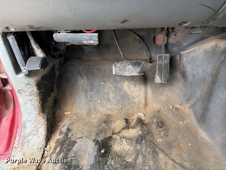 image for item DZ4786 2004 Ford F250 Super Duty Crew Cab pickup truck