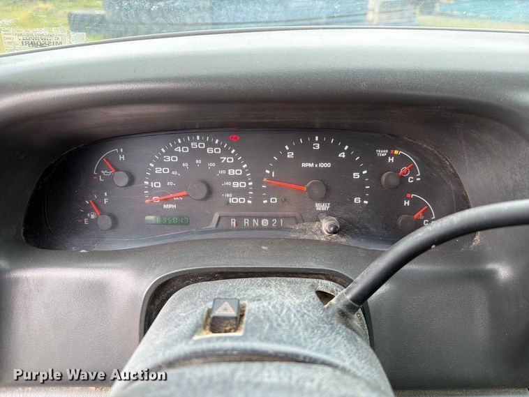 image for item DZ4786 2004 Ford F250 Super Duty Crew Cab pickup truck