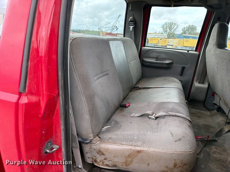image for item DZ4786 2004 Ford F250 Super Duty Crew Cab pickup truck