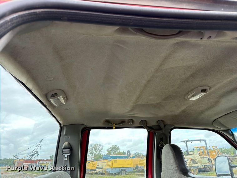 image for item DZ4786 2004 Ford F250 Super Duty Crew Cab pickup truck