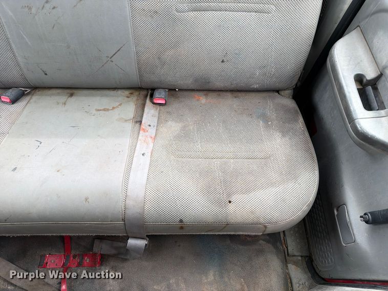 image for item DZ4786 2004 Ford F250 Super Duty Crew Cab pickup truck