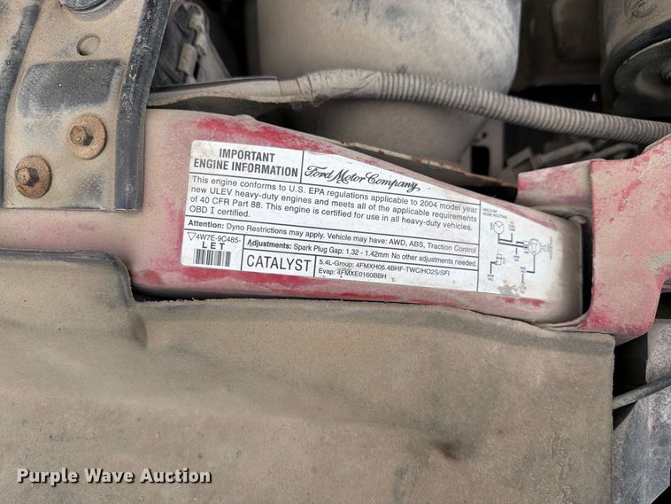 image for item DZ4786 2004 Ford F250 Super Duty Crew Cab pickup truck