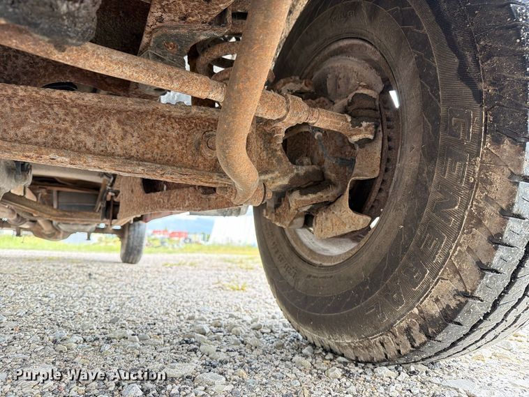 image for item DZ4786 2004 Ford F250 Super Duty Crew Cab pickup truck