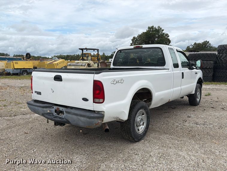 image for item DZ4787 2005 Ford F250 Super Duty XL Ext. Cab pickup truck