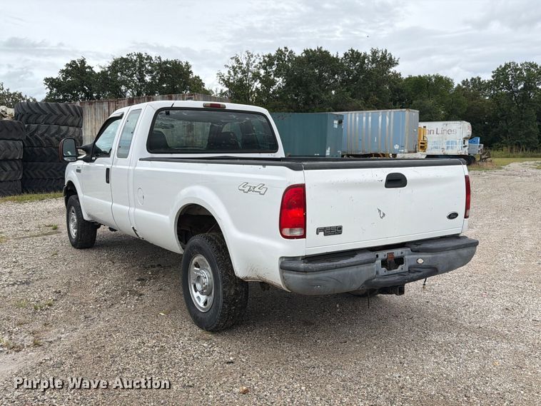 image for item DZ4787 2005 Ford F250 Super Duty XL Ext. Cab pickup truck