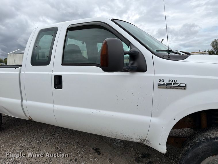 image for item DZ4787 2005 Ford F250 Super Duty XL Ext. Cab pickup truck