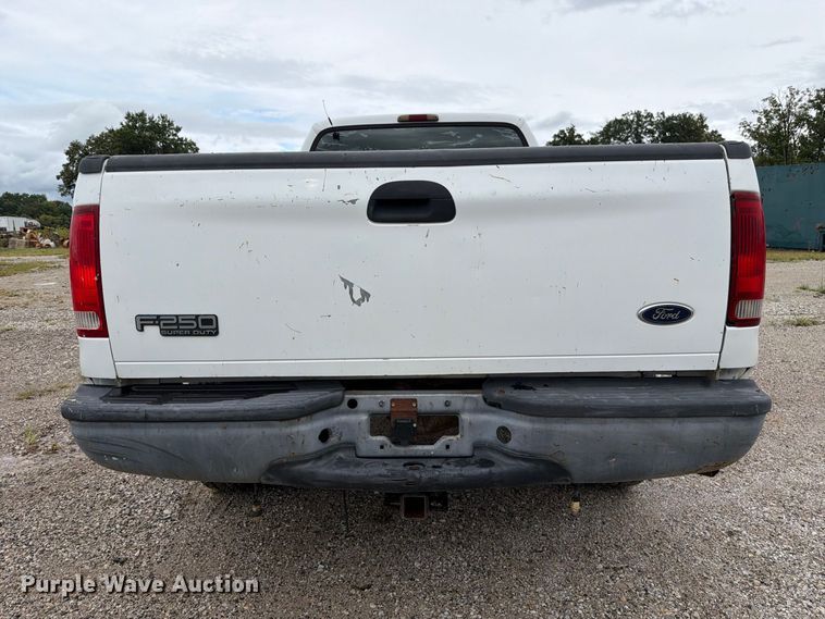 image for item DZ4787 2005 Ford F250 Super Duty XL Ext. Cab pickup truck
