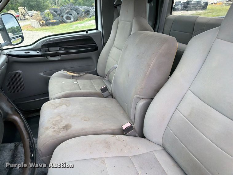 image for item DZ4787 2005 Ford F250 Super Duty XL Ext. Cab pickup truck