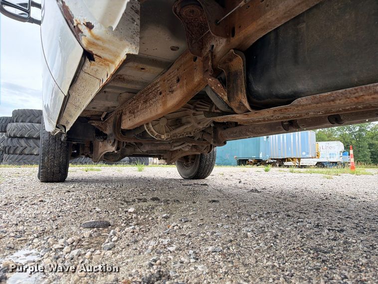 image for item DZ4787 2005 Ford F250 Super Duty XL Ext. Cab pickup truck