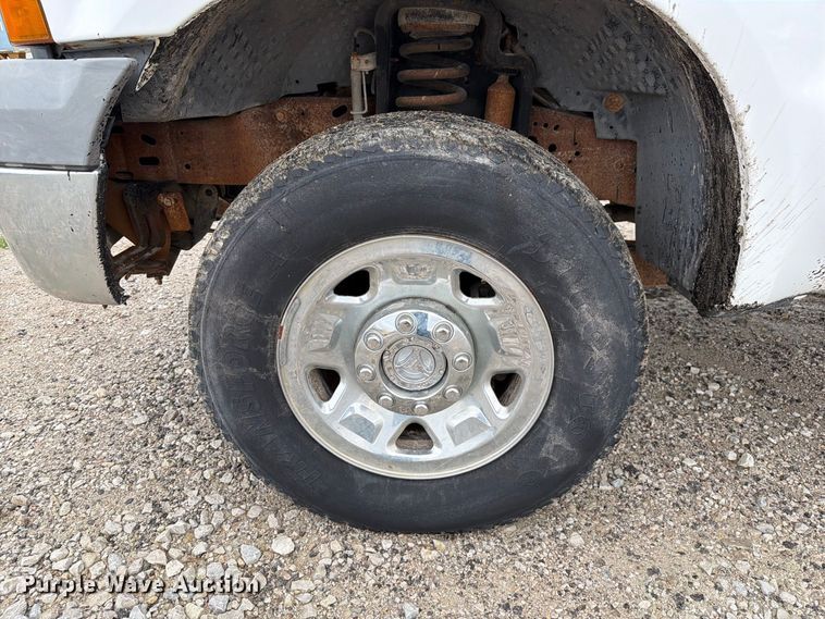 image for item DZ4787 2005 Ford F250 Super Duty XL Ext. Cab pickup truck