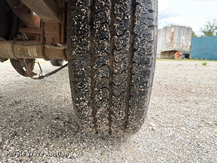 image for item DZ4787 2005 Ford F250 Super Duty XL Ext. Cab pickup truck