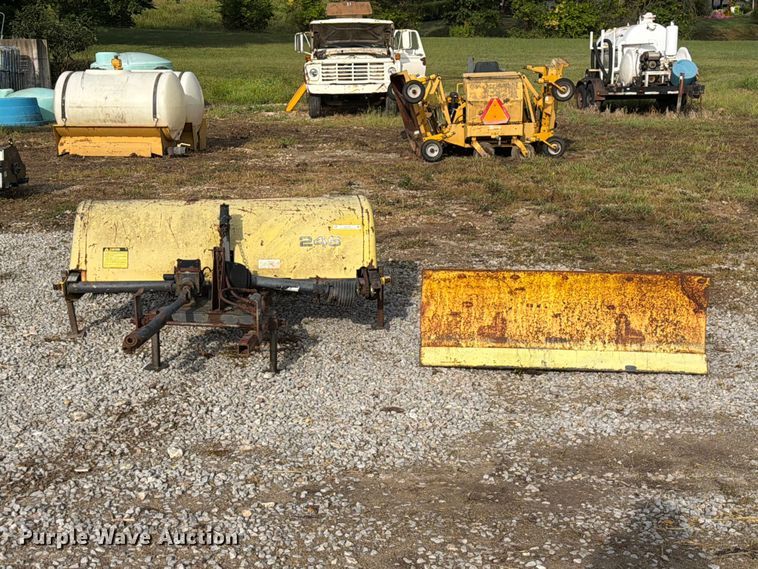 image for item DZ4792 John Deere lawn mower attachments