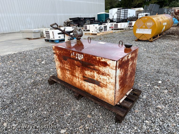 image for item DZ4794 Delta R-110 fuel tank