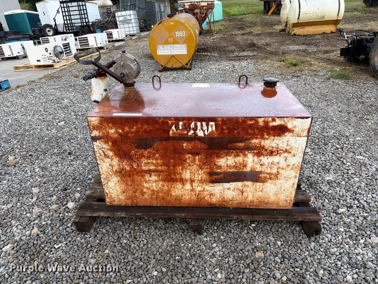 image for item DZ4794 Delta R-110 fuel tank