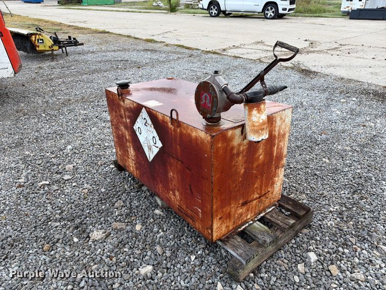 image for item DZ4794 Delta R-110 fuel tank