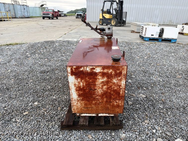image for item DZ4794 Delta R-110 fuel tank