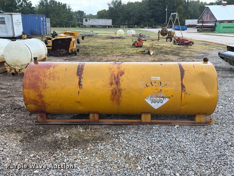 image for item DZ4795 Diesel fuel tank
