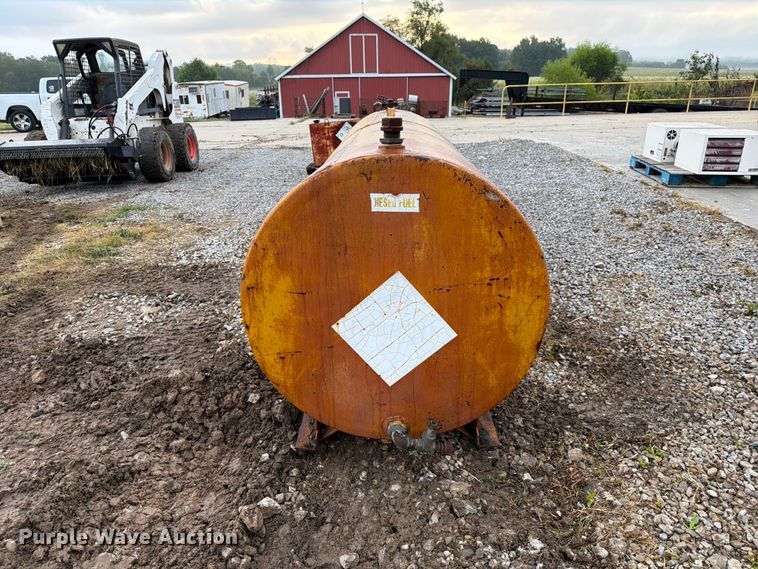 image for item DZ4795 Diesel fuel tank