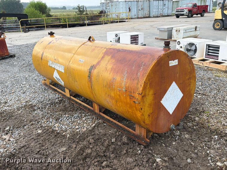 image for item DZ4795 Diesel fuel tank