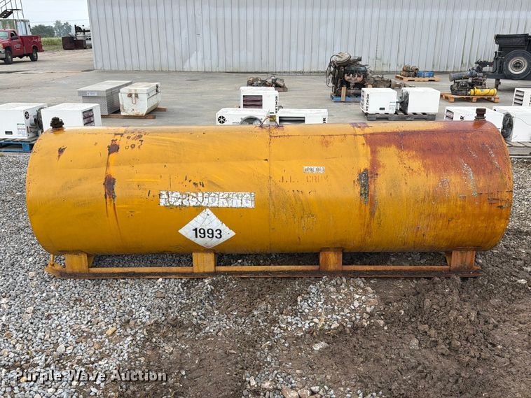 image for item DZ4795 Diesel fuel tank