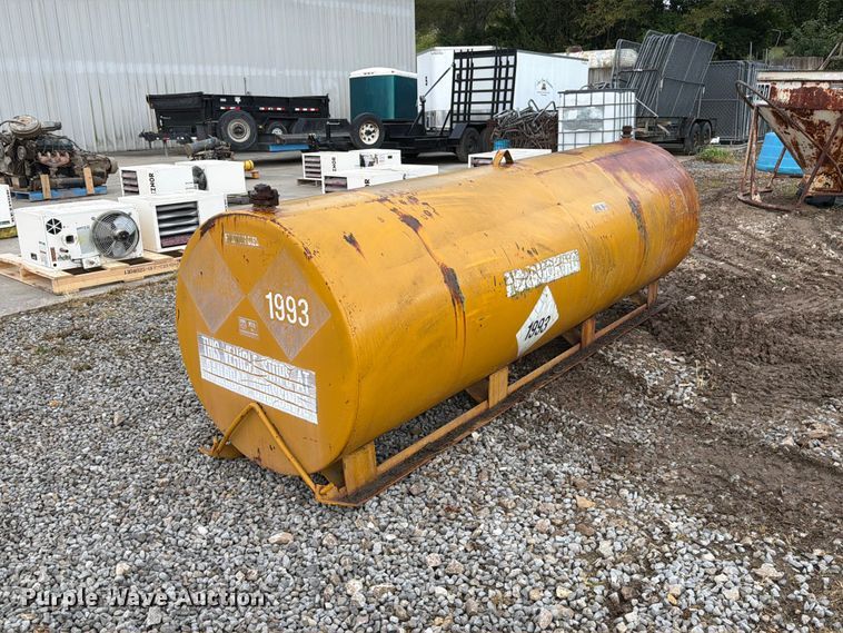 image for item DZ4795 Diesel fuel tank