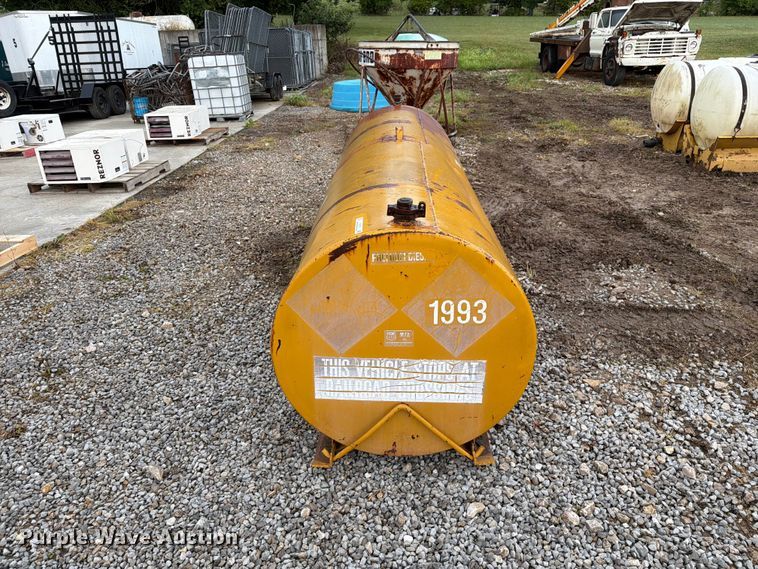 image for item DZ4795 Diesel fuel tank