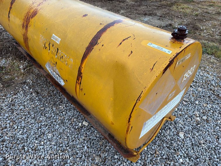 image for item DZ4795 Diesel fuel tank