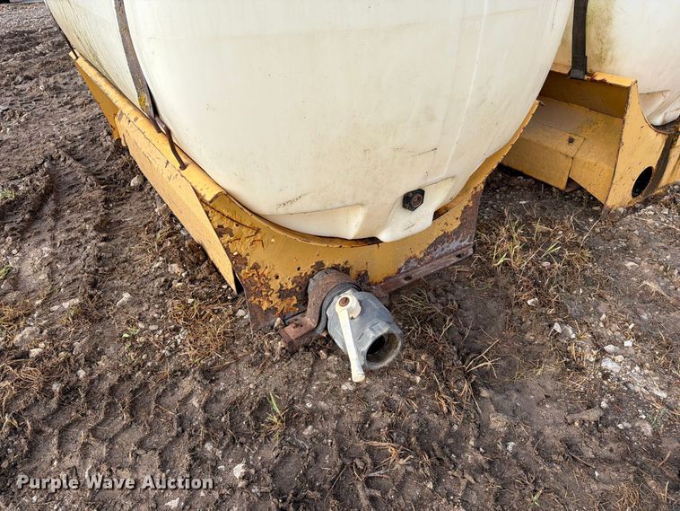 image for item DZ4796 (2) Vermeer 300 gallon tanks