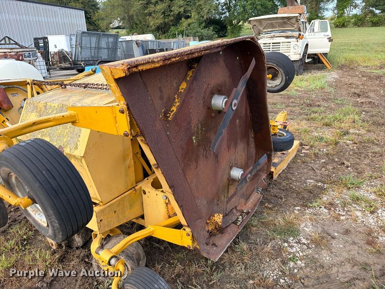 image for item DZ4797 2000 Hustler 4600 ZTR lawn mower