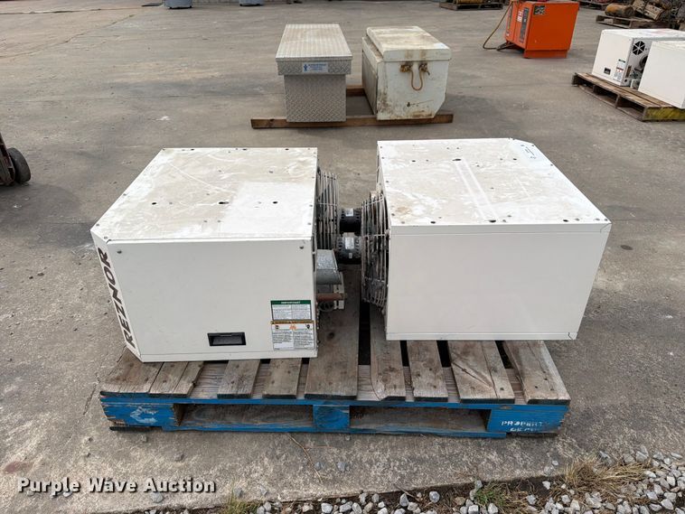 image for item DZ4805 (2) Reznor V3 TCore2 heaters