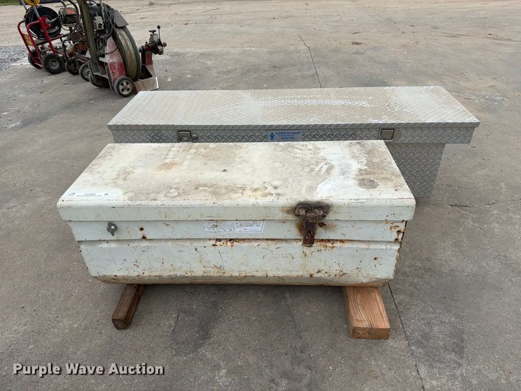image for item DZ4806 (2) toolboxes