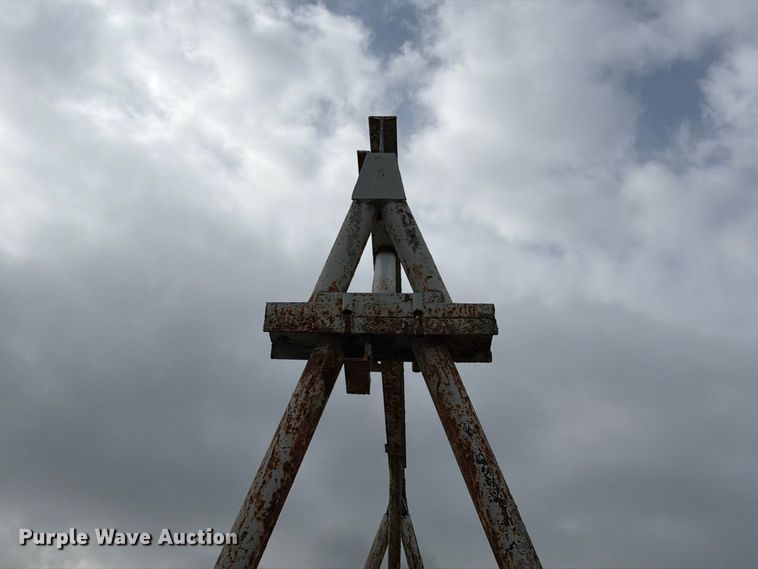 image for item DZ4807 Shop built A frame gantry