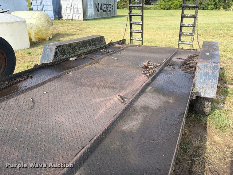 image for item DZ4812 1994 Doolittle equipment trailer