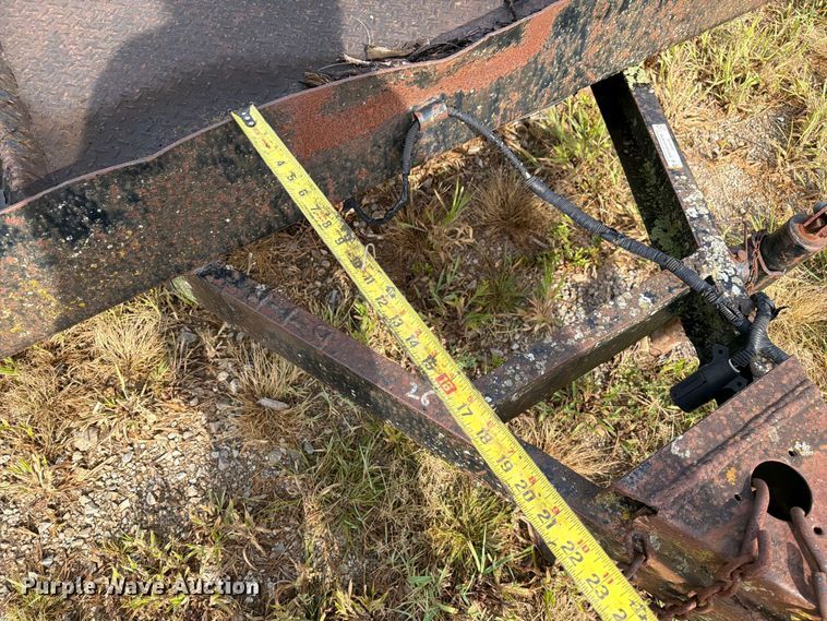 image for item DZ4812 1994 Doolittle equipment trailer