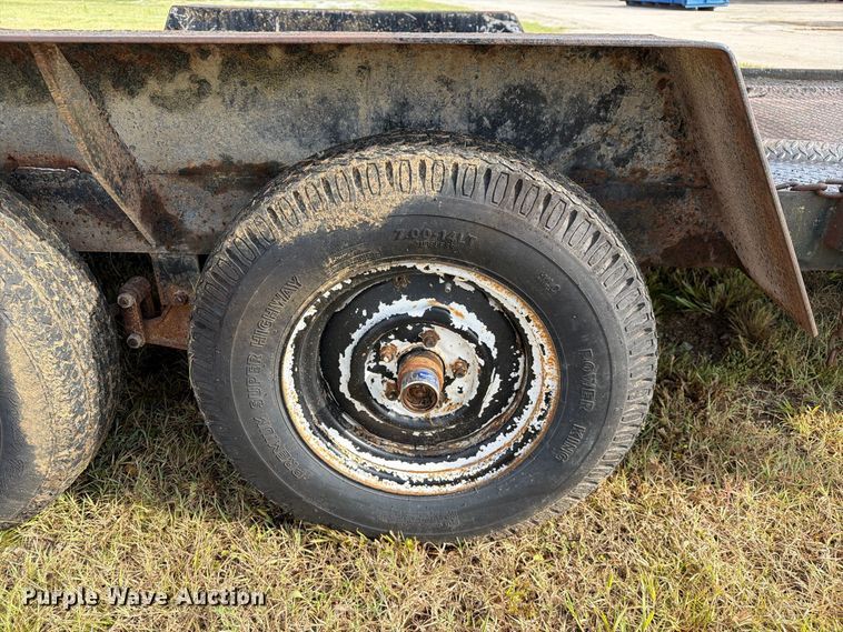 image for item DZ4812 1994 Doolittle equipment trailer