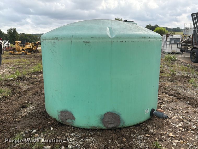 image for item DZ4813 Poly tank