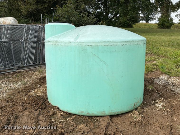 image for item DZ4813 Poly tank