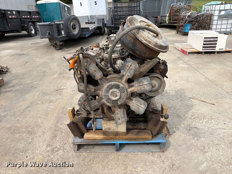 image for item DZ4817 Ford 429 engine