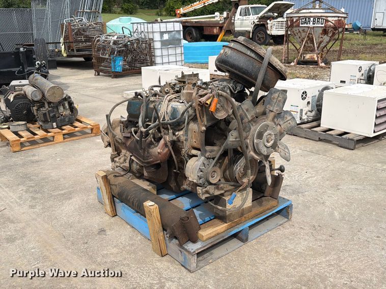 image for item DZ4817 Ford 429 engine
