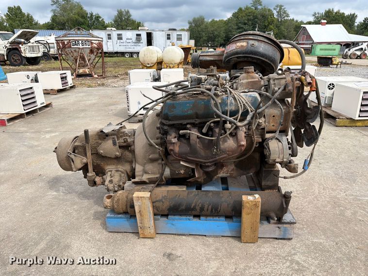 image for item DZ4817 Ford 429 engine