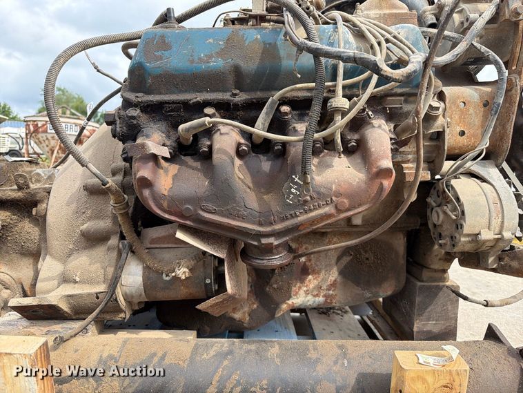 image for item DZ4817 Ford 429 engine