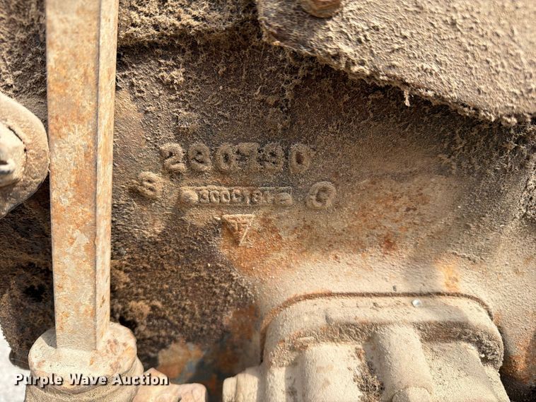 image for item DZ4817 Ford 429 engine