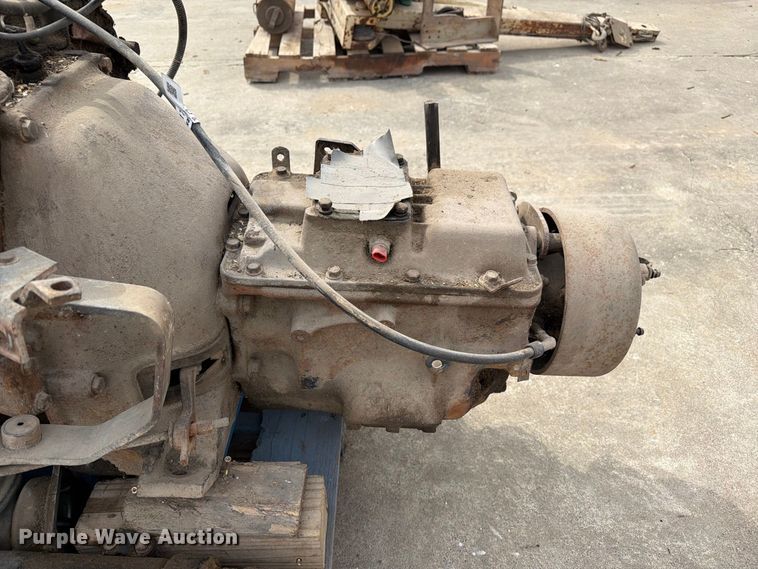 image for item DZ4817 Ford 429 engine