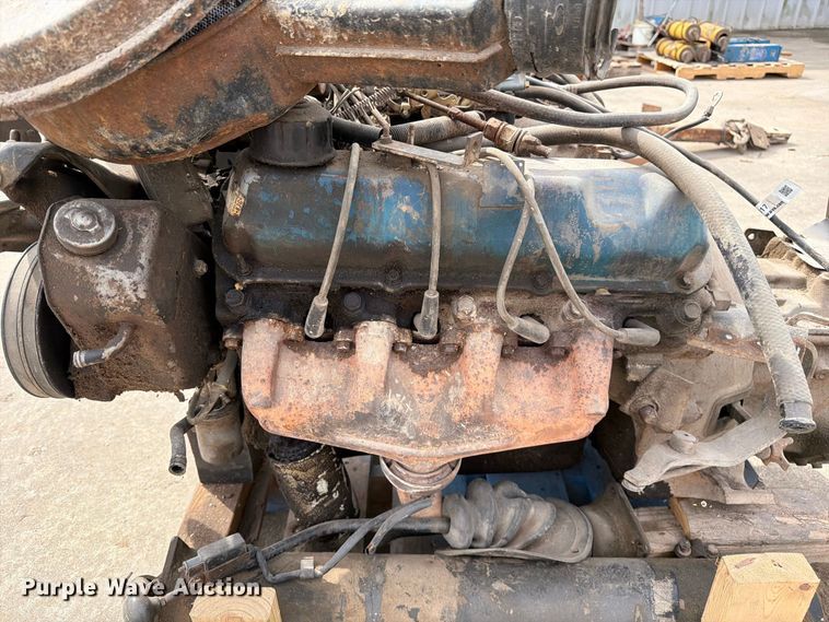 image for item DZ4817 Ford 429 engine