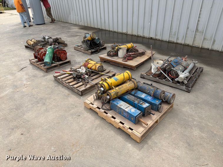 image for item DZ4820 Tools