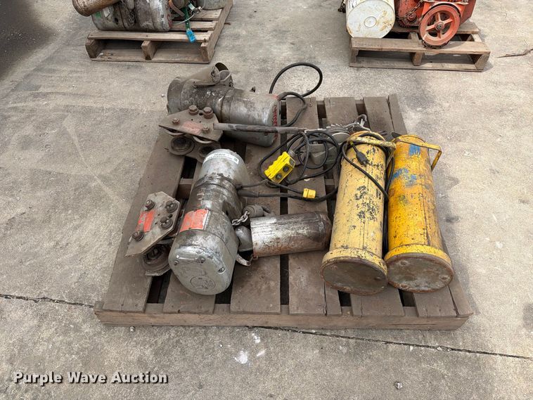 image for item DZ4820 Tools