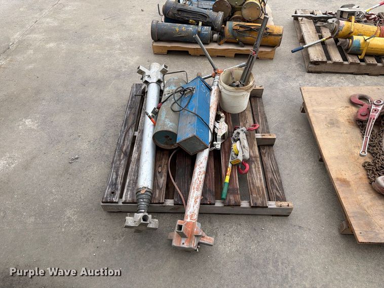 image for item DZ4820 Tools
