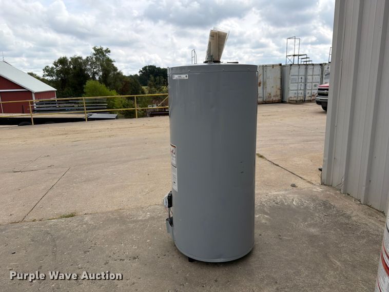 image for item DZ4821 AO Smith FCG-75 400 water heater