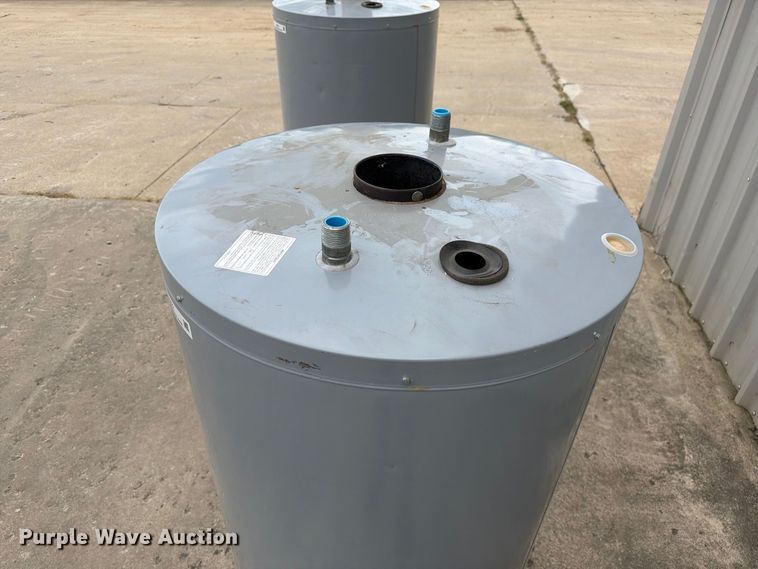 image for item DZ4822 AO Smith FCG-75 400 water heater