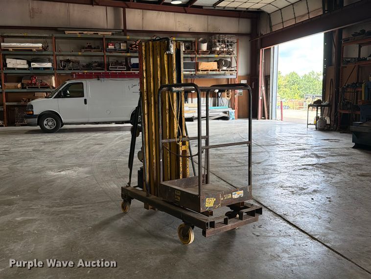 image for item DZ4827 L-Jax XLT-CAT 23 vertical lift